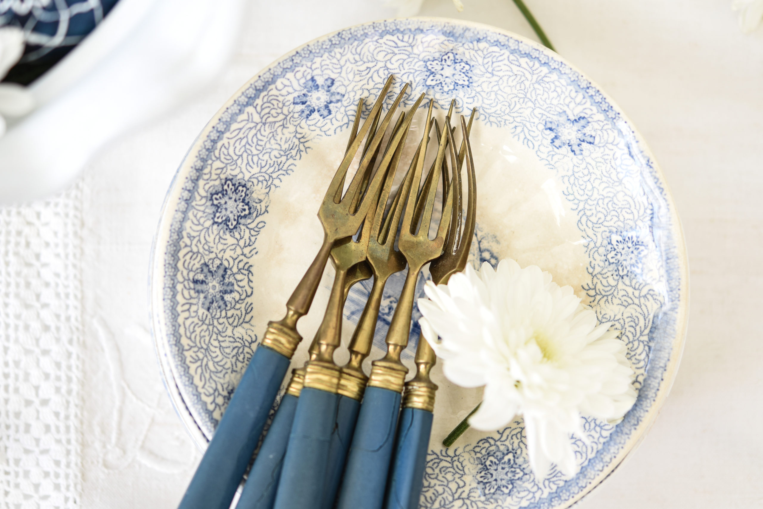 blue & white transferware details | Miss Mustard Seed