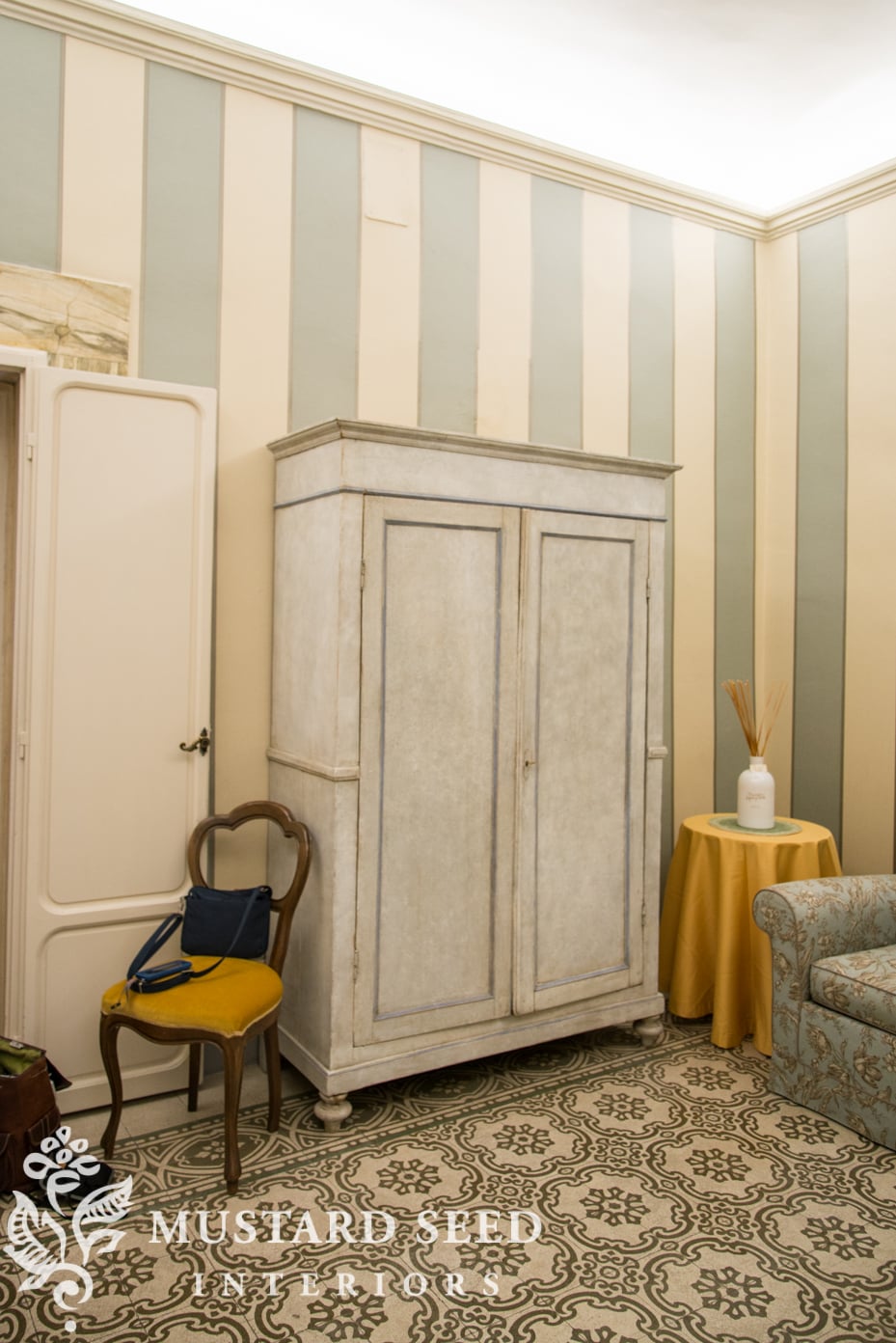 Miss Mustard Seed's piazza pitti palace in Florence