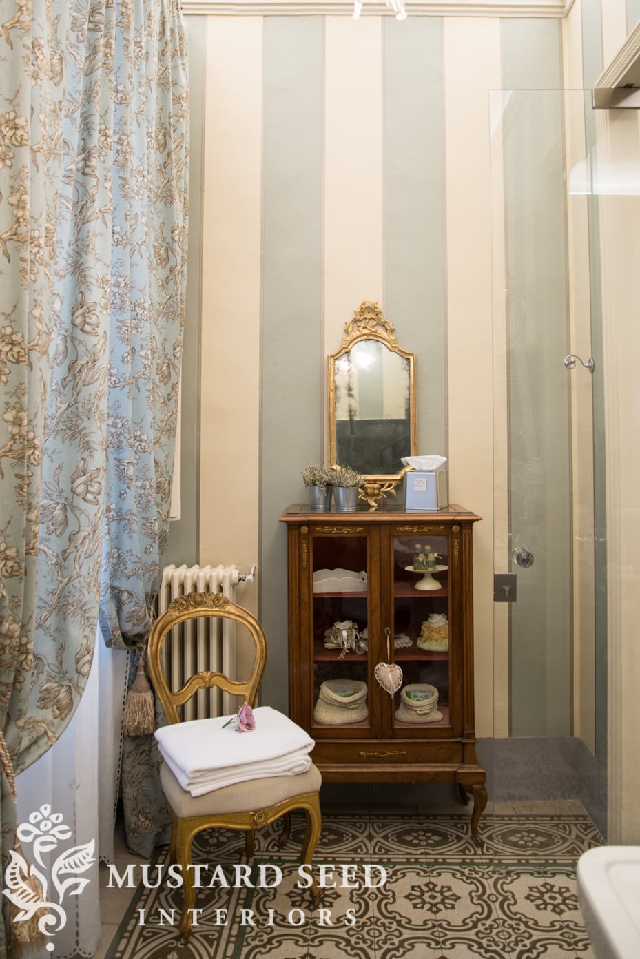Miss Mustard Seed's piazza pitti palace in Florence