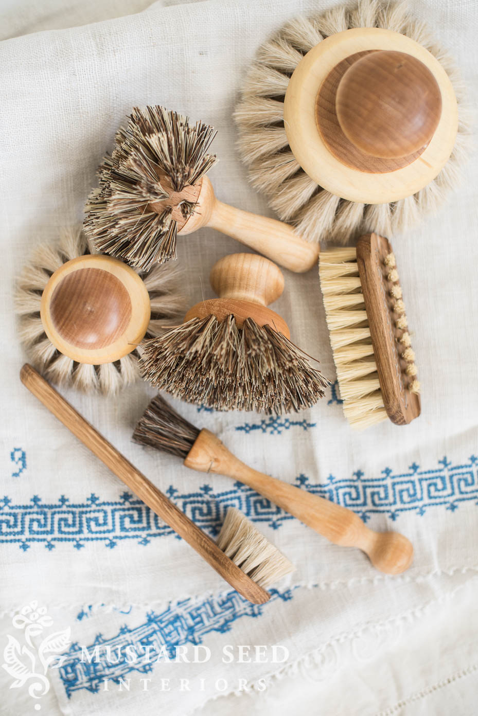 iris hantverk brushes | christmas gift ideas | miss mustard seed