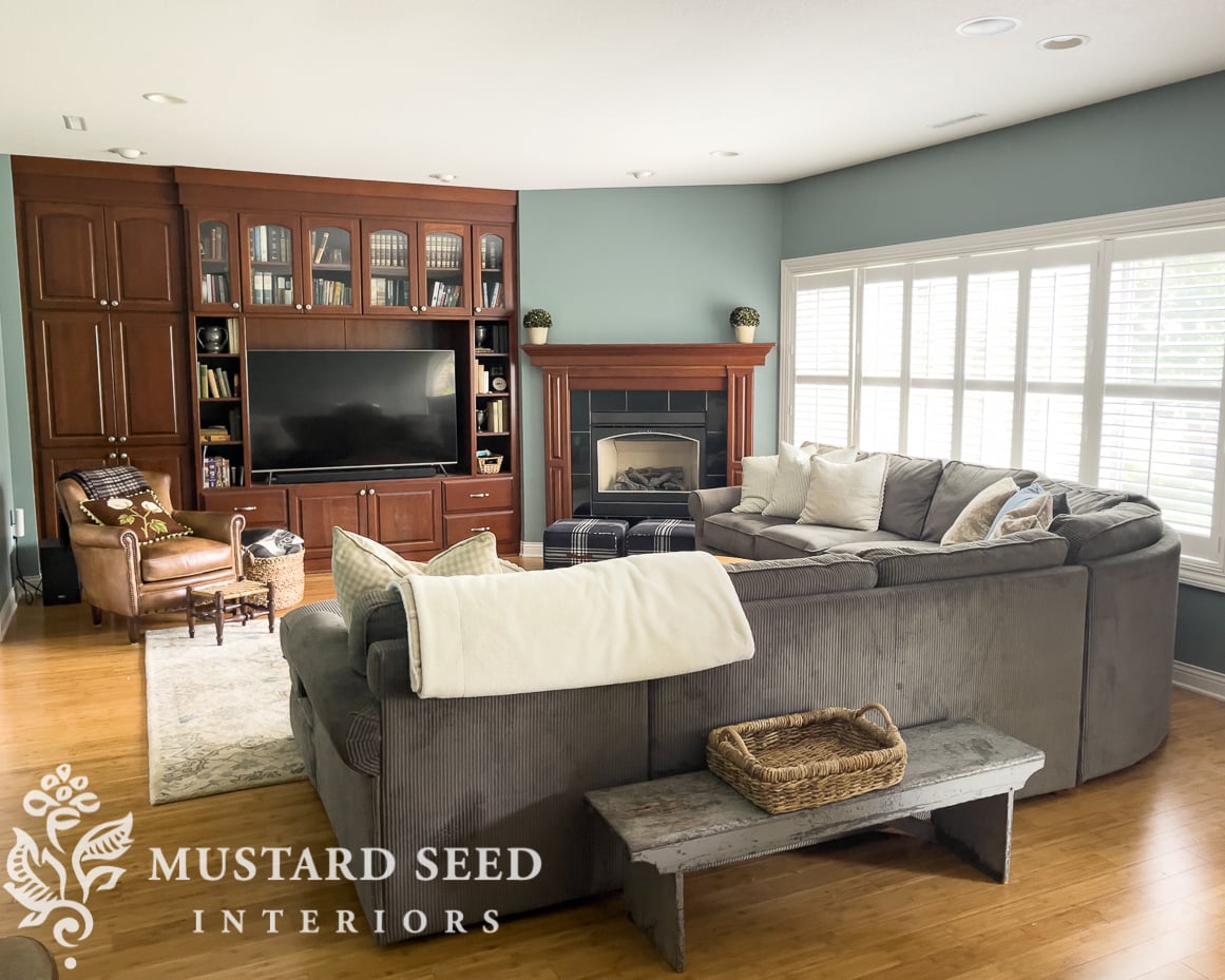 family room | collins sectional | miss mustard seed