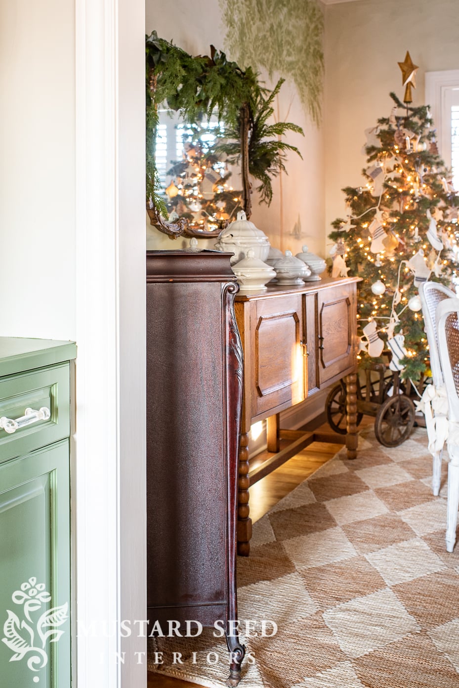 antique victrola | miss mustard seed