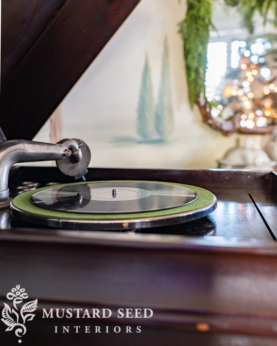 antique victrola | miss mustard seed