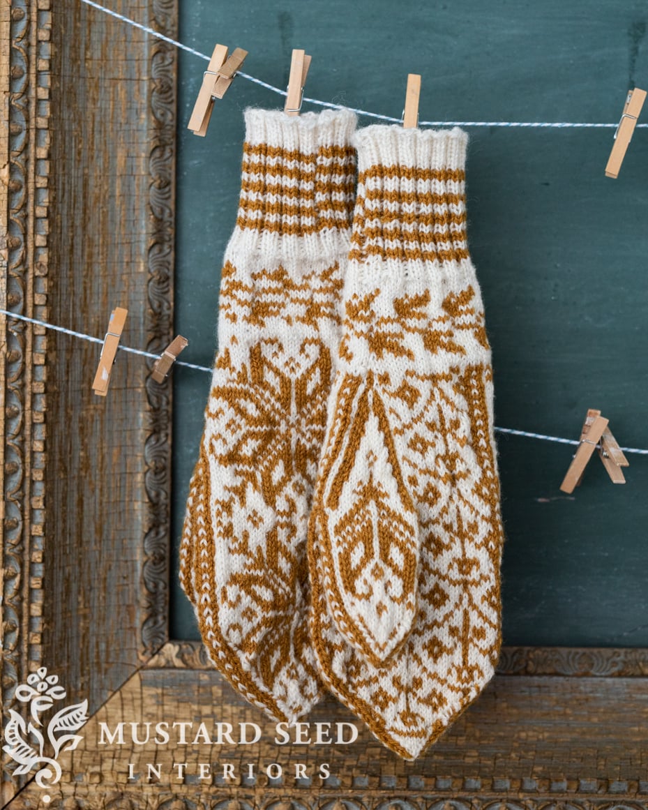 selbu mitten knitting tutorial | part 4 | decreasing for the fingers and knitting the thumb | miss mustard seed