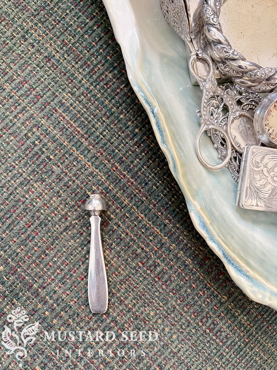 eclectic south carolina home tour | Tiffany telephone dialer | miss mustard seed