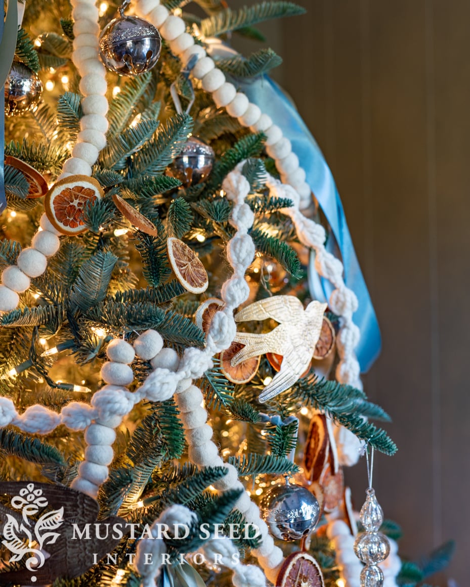 easy chunky bauble crochet garland tutorial | miss mustard seed
