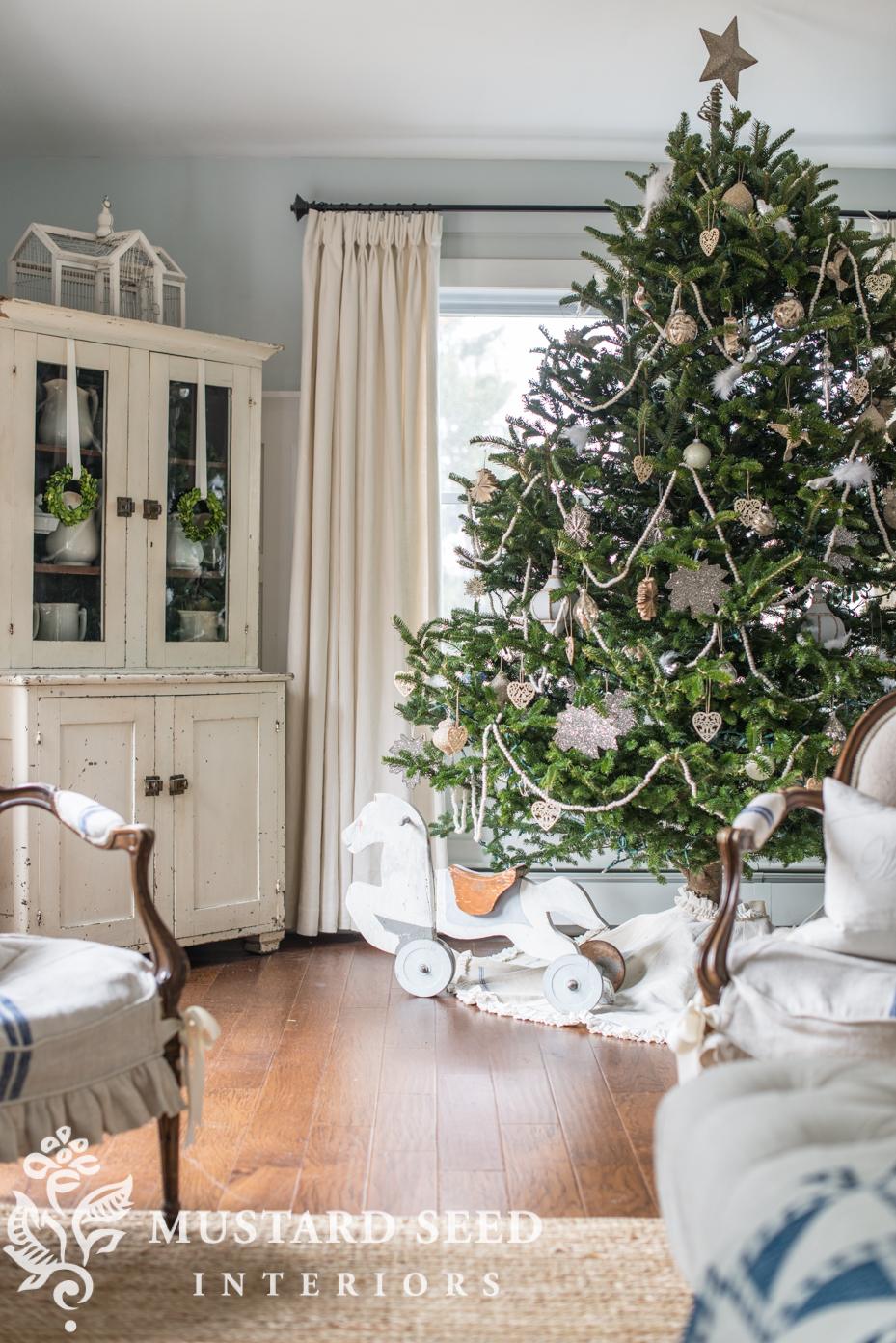 Christmas trees through the years | miss mustard seed