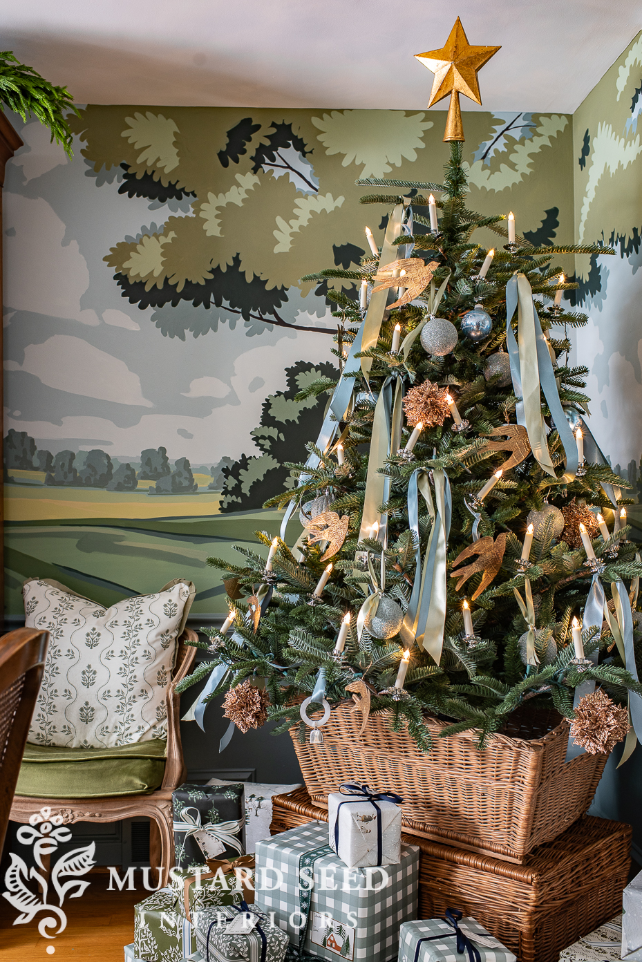 Christmas dining room | miss mustard seed