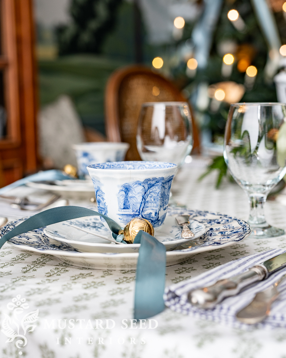 Christmas dining room | miss mustard seed