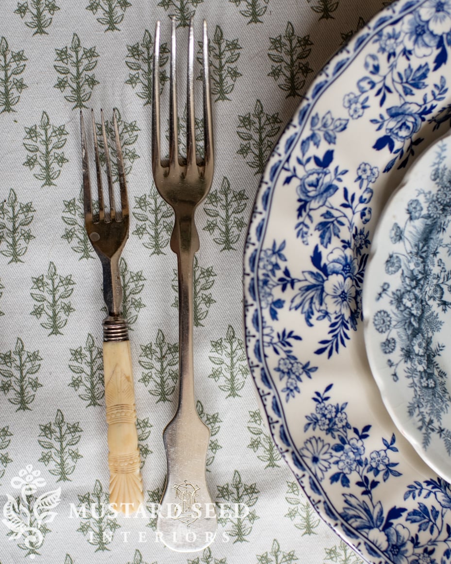 Christmas dining room | miss mustard seed