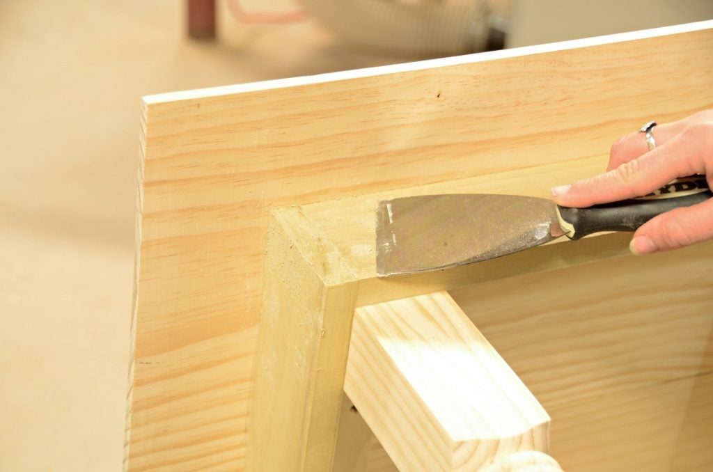 DIY Farmhouse Table tutorial free | miss mustard seed