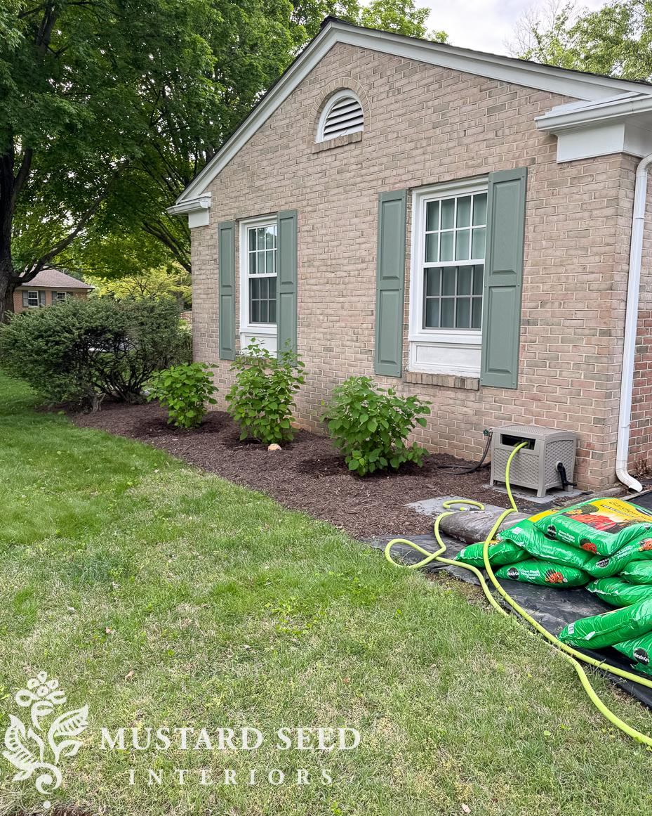 front garden bed planting | 1970 home renovation | miss mustard seed