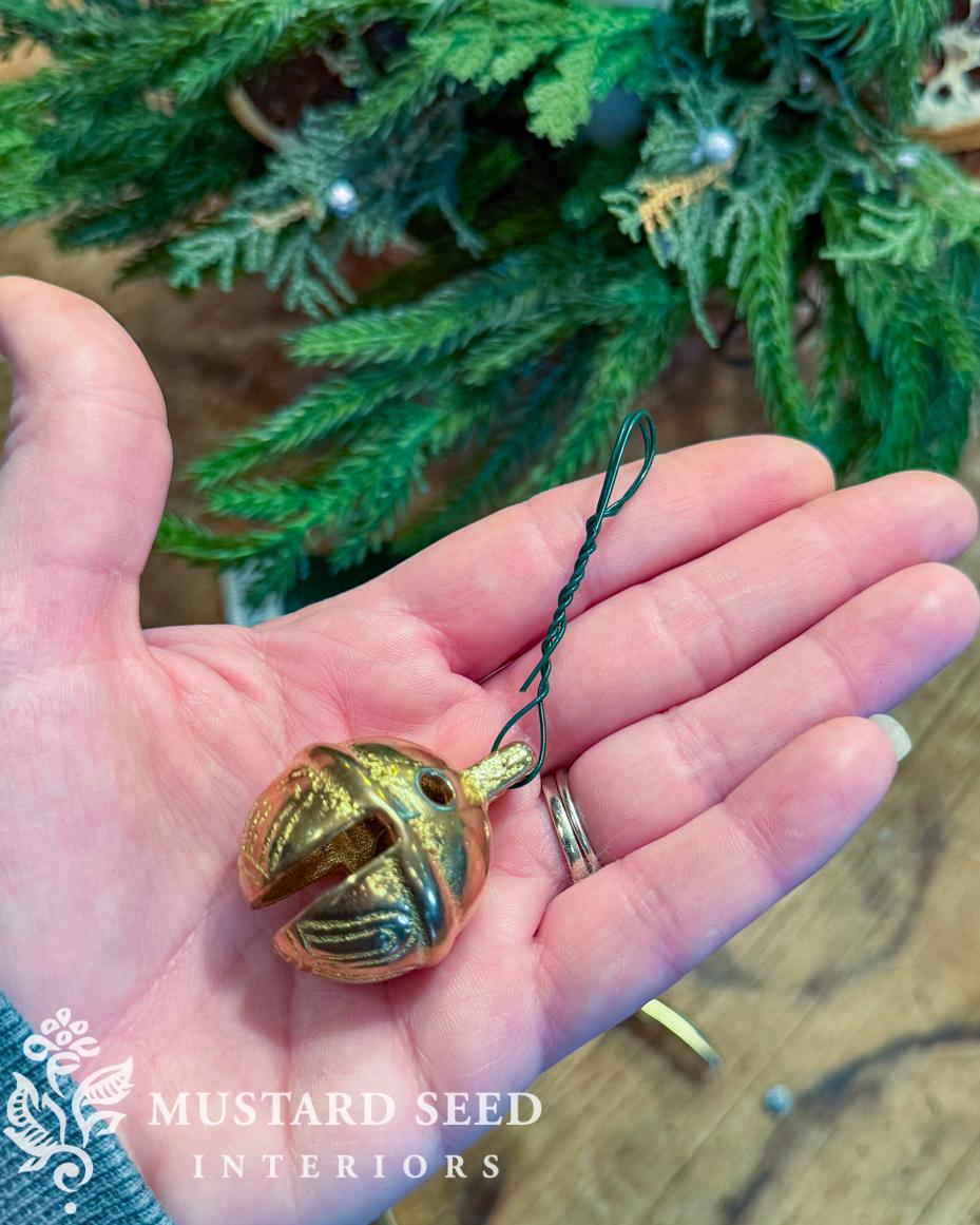 copper mold candle centerpiece | Christmas decorating | miss mustard seed
