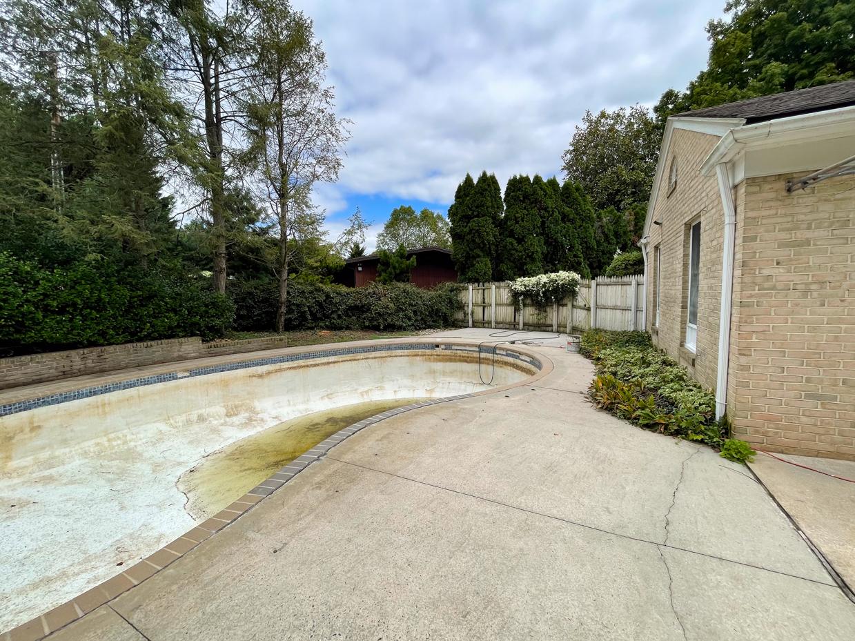 pool renovation before | miss mustard seed