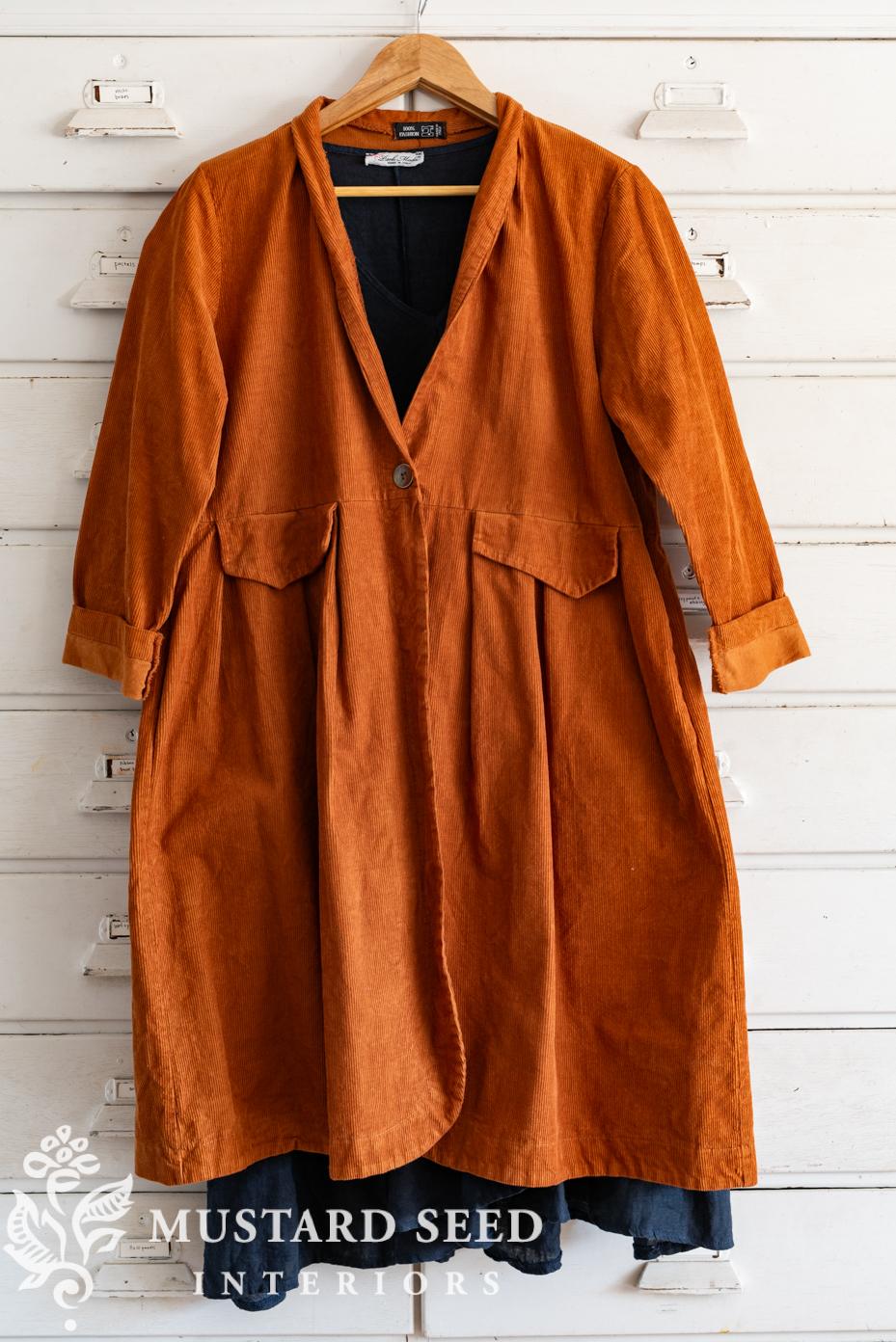 linen purchased from the market in siena, Italy | miss mustard seed
