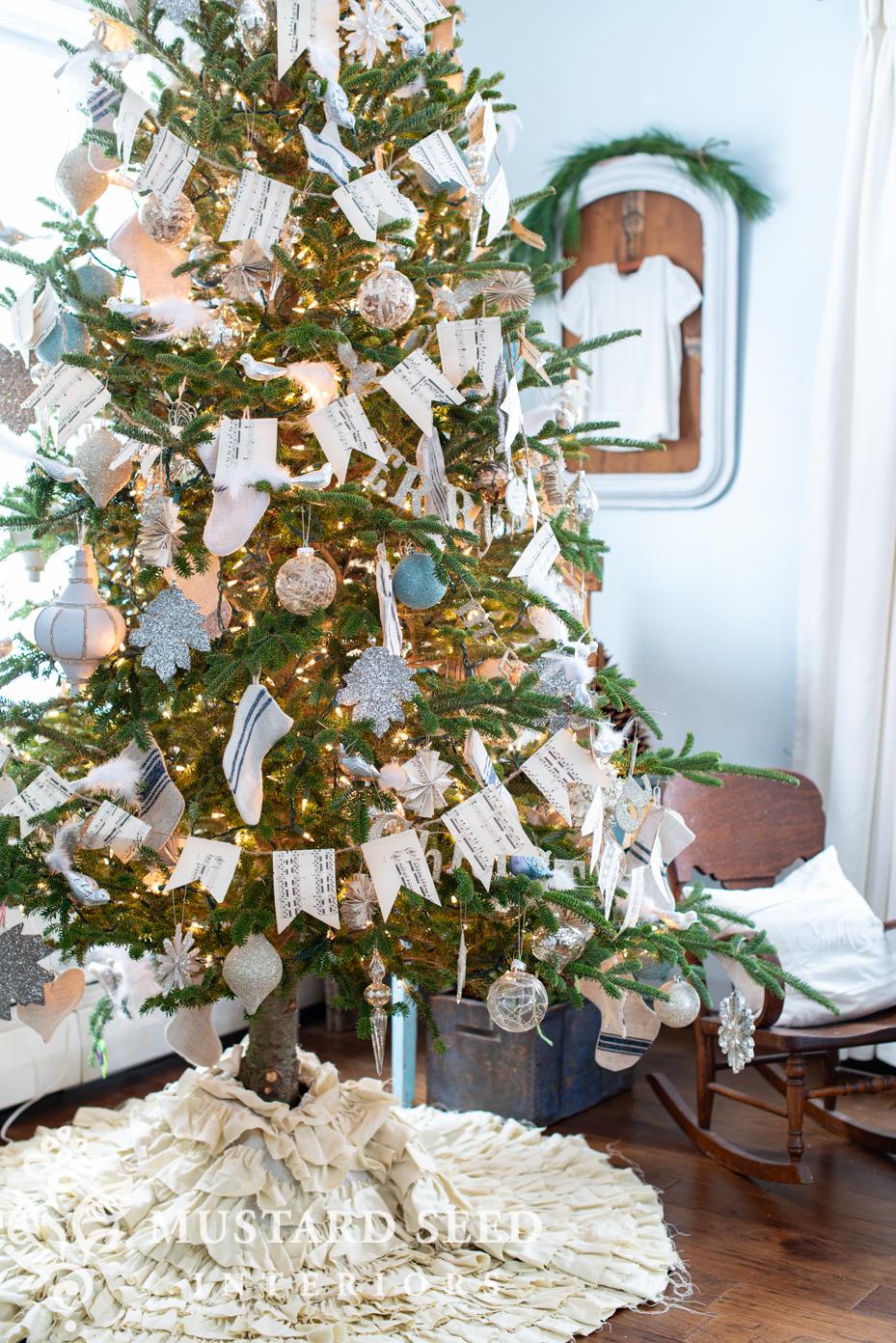 homemade christmas garland round-up | miss mustard seed