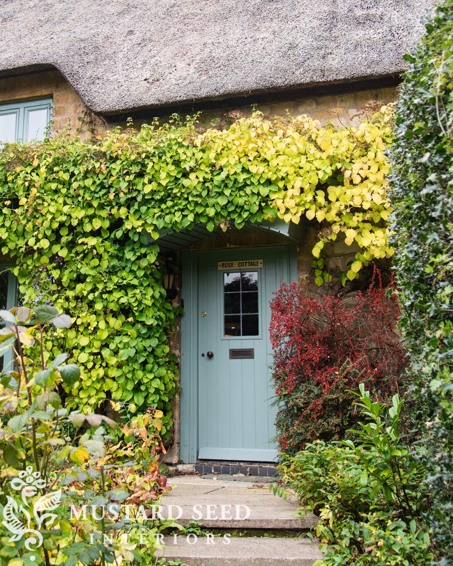 thatched cottage Airbnb in chipping campden | the cotswolds England | miss mustard seed
