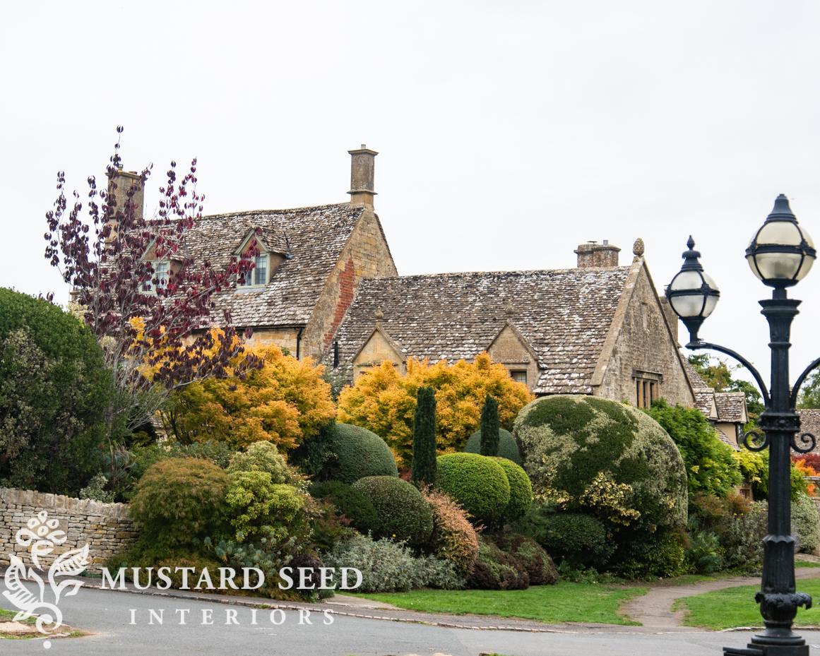 thatched cottage Airbnb in chipping campden | the cotswolds England | miss mustard seed