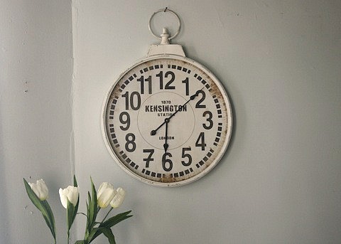 clock480x383
