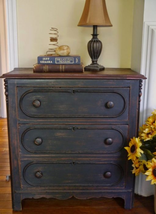 small chest | custom comforts